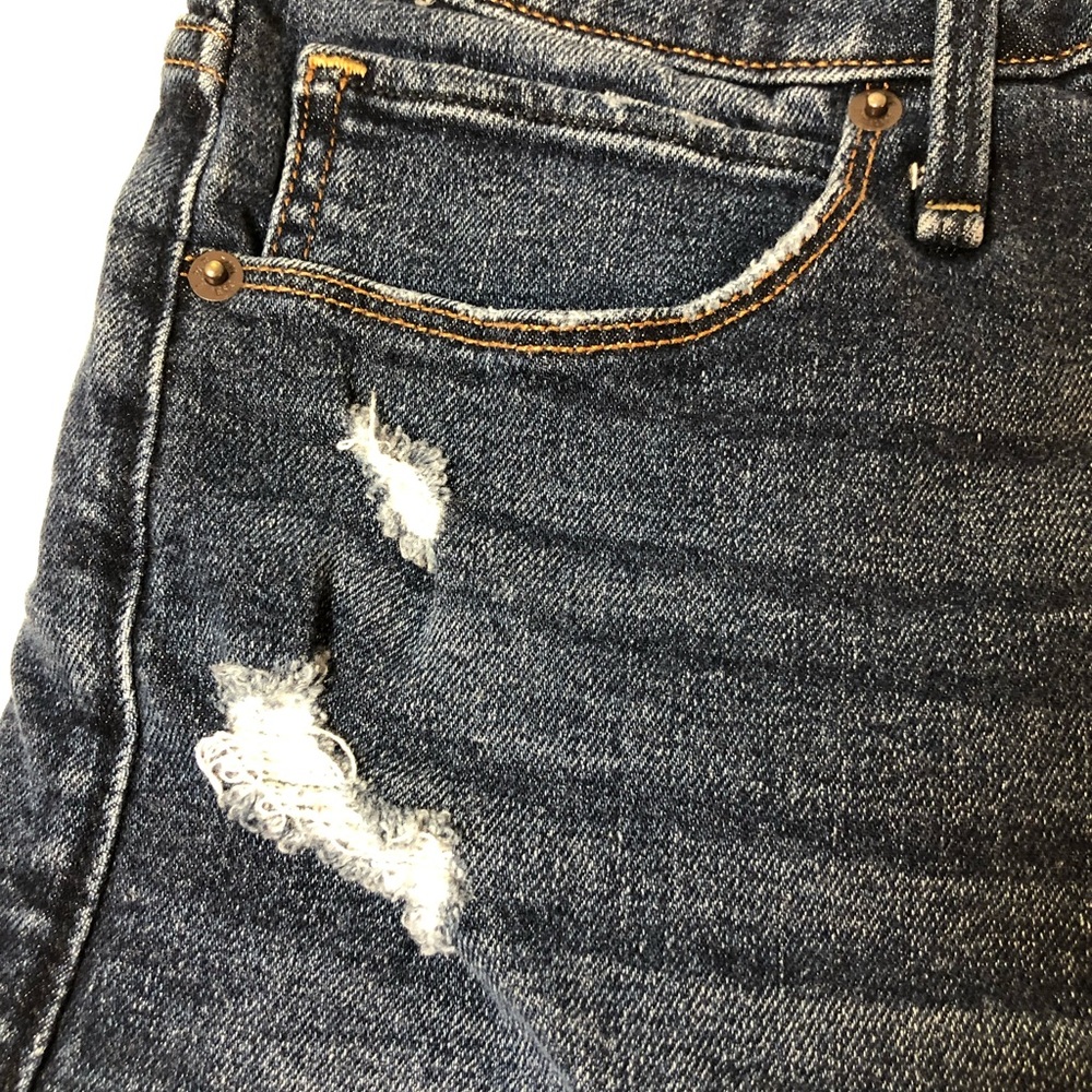 Abercrombie high rise shorts. - Picture 4 of 5